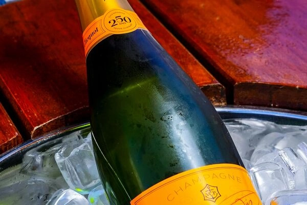 De champagnehuizen