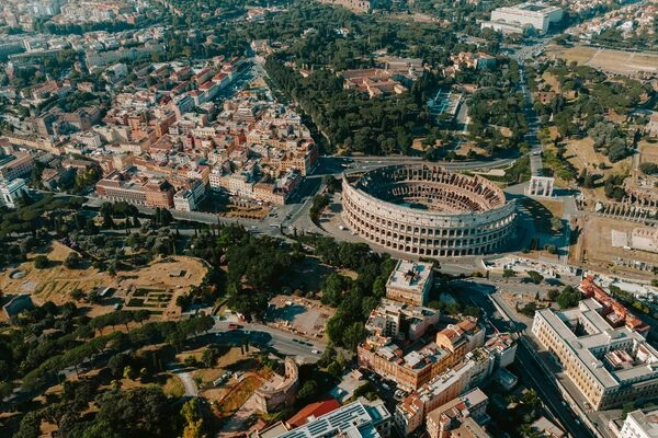 Roma, Italia: capas de historia en una ciudad compacta