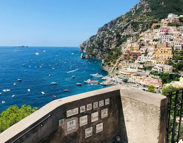 探索波西塔诺：阿马尔菲海岸的浪漫假期
