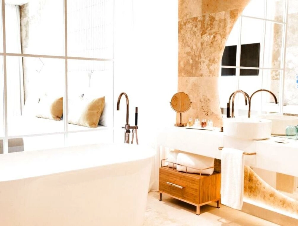 Afbeelding gerelateerd aan Aguas de Ibiza Grand Luxe Hotel - Small Luxury Hotel of the World