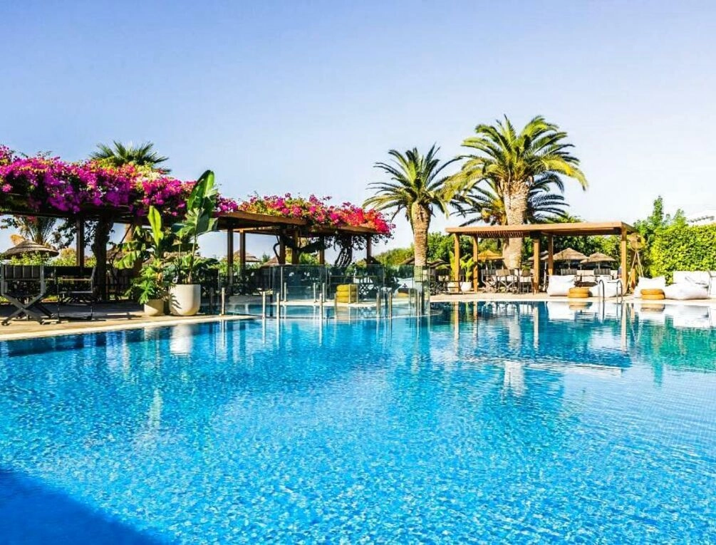 Afbeelding gerelateerd aan Alion Beach Hotel