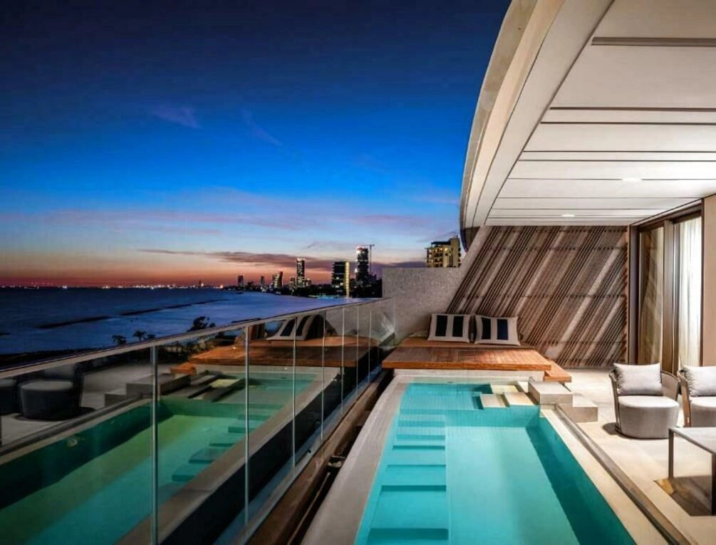 Afbeelding gerelateerd aan Amathus Residences