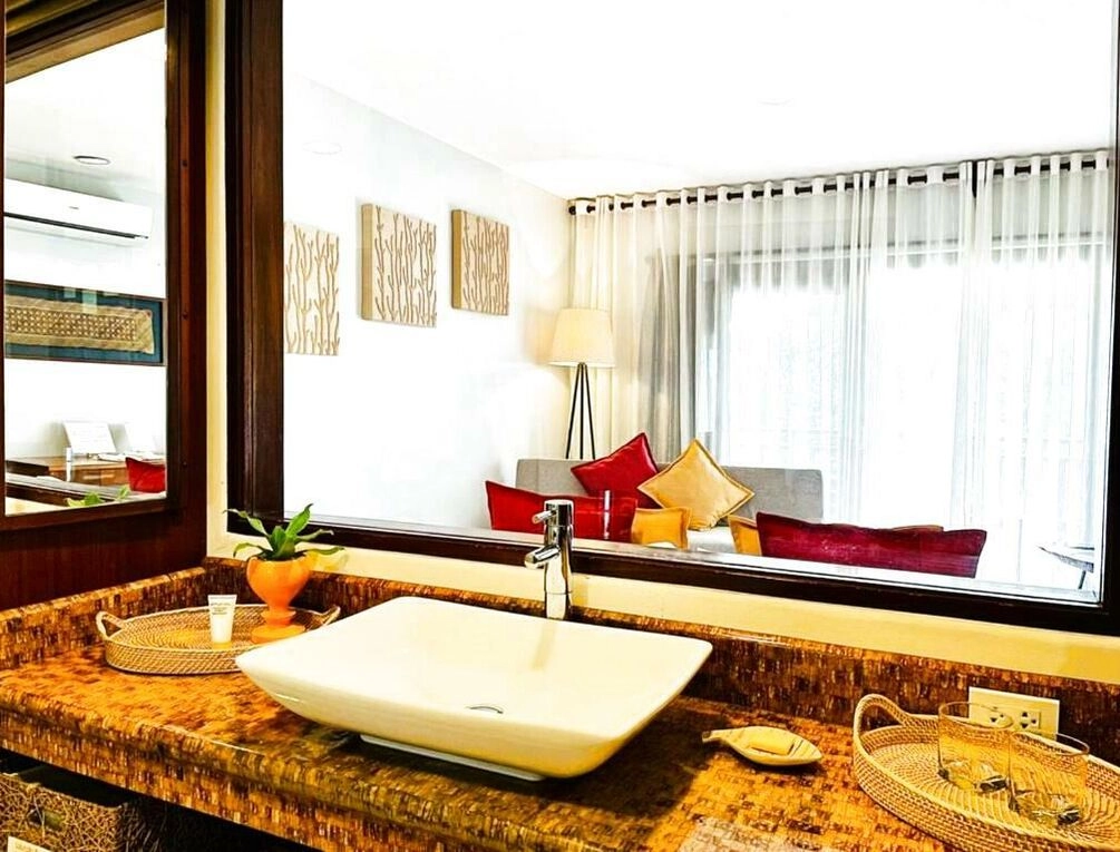 Afbeelding gerelateerd aan Amun Ini Beach Resort & Spa