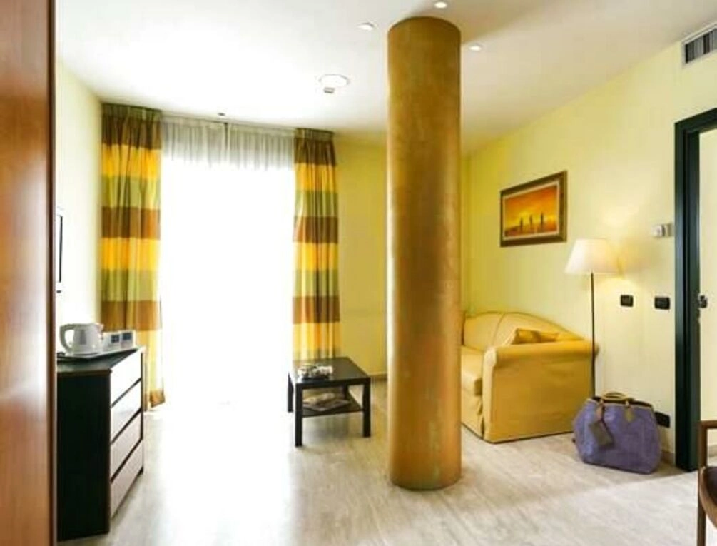 Afbeelding gerelateerd aan Astoria Suite Hotel