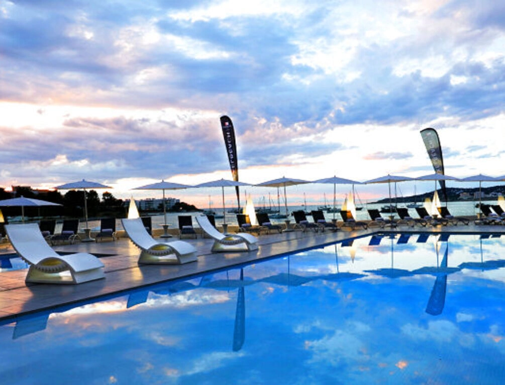 Afbeelding gerelateerd aan AxelBeach Ibiza Suites Apartments Spa and Beach Club - Adults Only