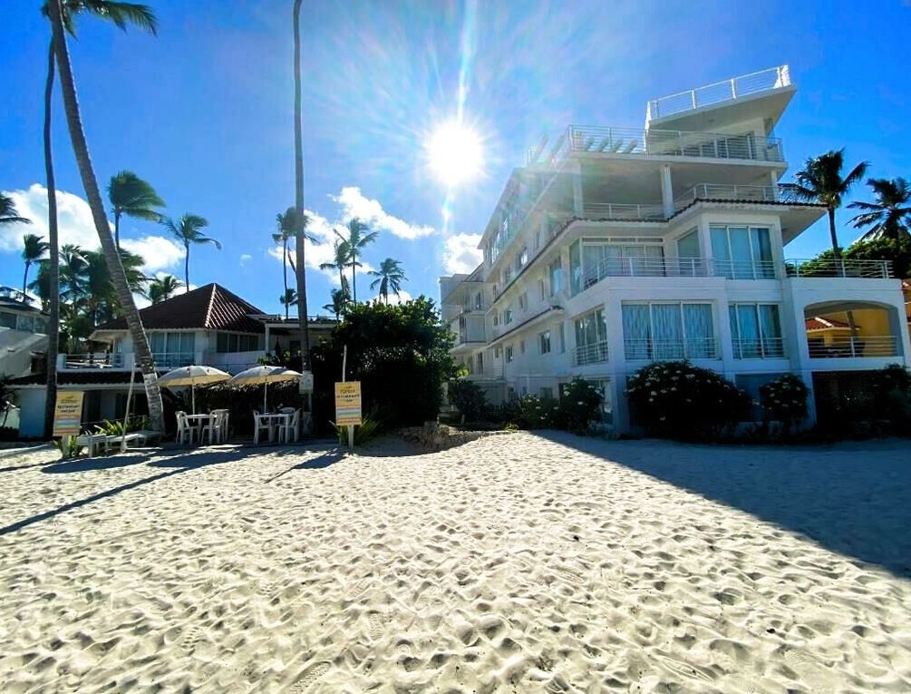 Afbeelding gerelateerd aan AZUL ATLANTICO Beach Club & SPA