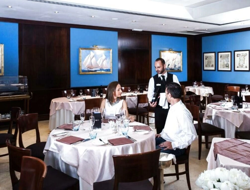 Afbeelding gerelateerd aan Caesar's Hotel