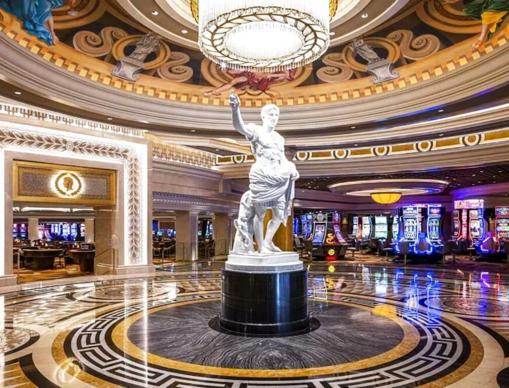 Afbeelding gerelateerd aan Caesars Palace Las Vegas by Suiteness