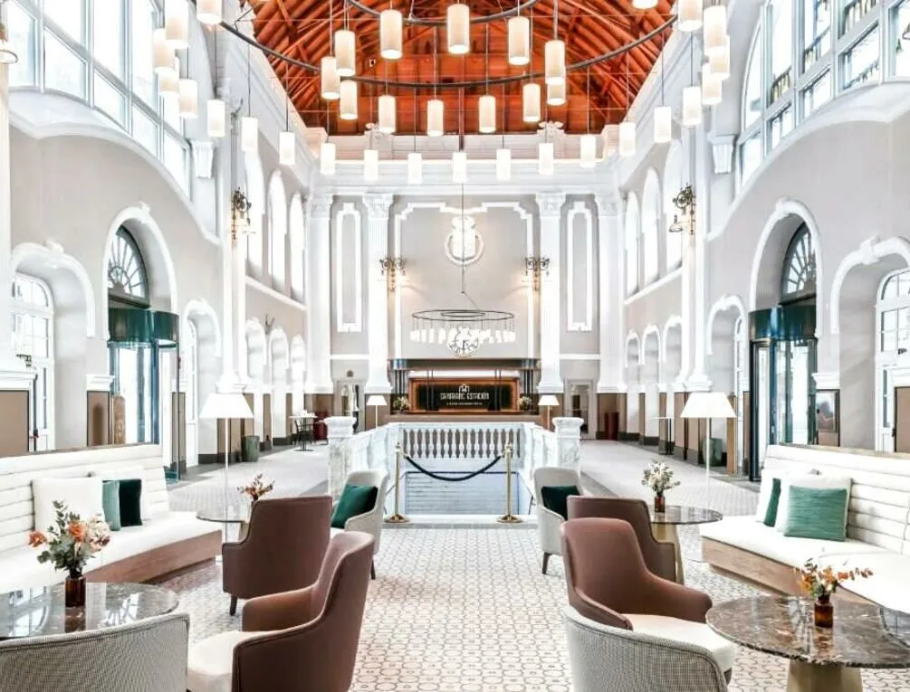 Afbeelding gerelateerd aan Canfranc Estación, a Royal Hideaway Hotel - Gran Lujo