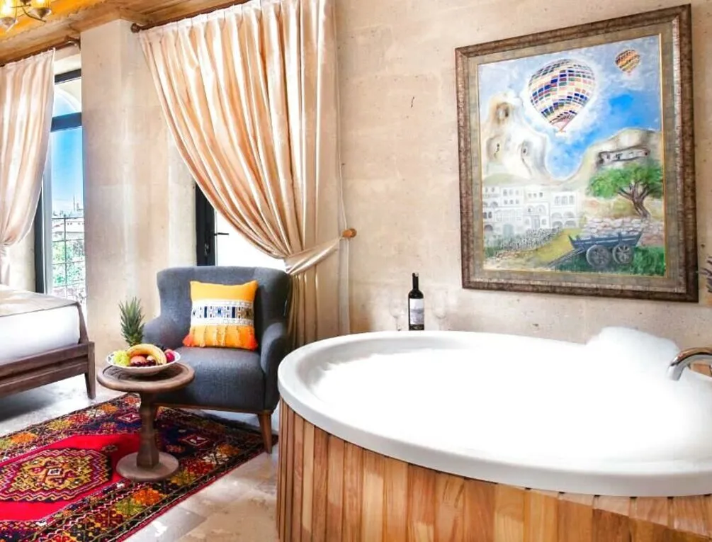 Afbeelding gerelateerd aan Cappadocia Pyramid Stone House