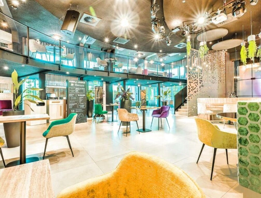 Afbeelding gerelateerd aan Casino 2000 - Adult Guests Only