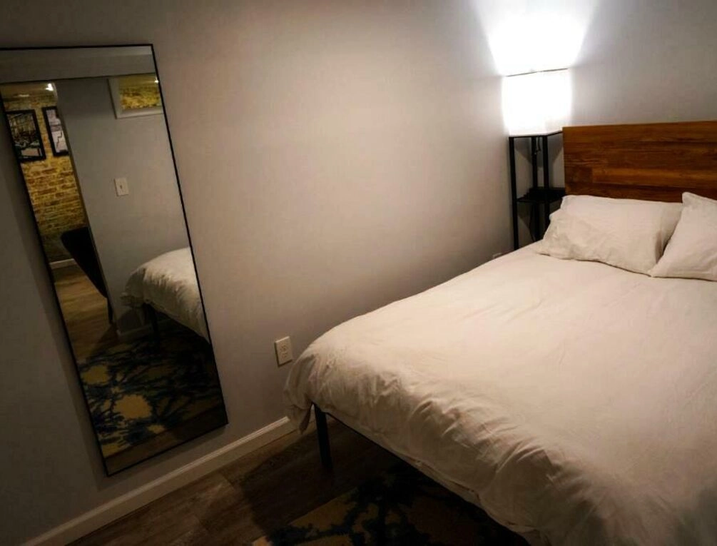 Afbeelding gerelateerd aan Centrally Located DC Apt Bloomingdale