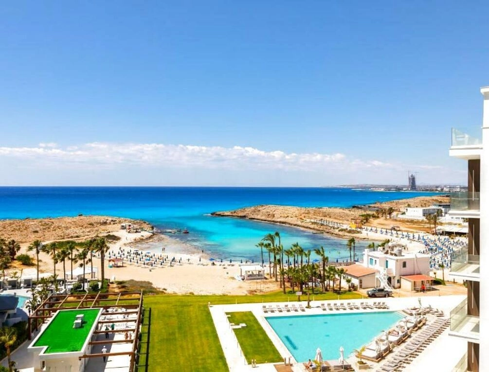 Afbeelding gerelateerd aan Chrysomare Beach Hotel & Resort