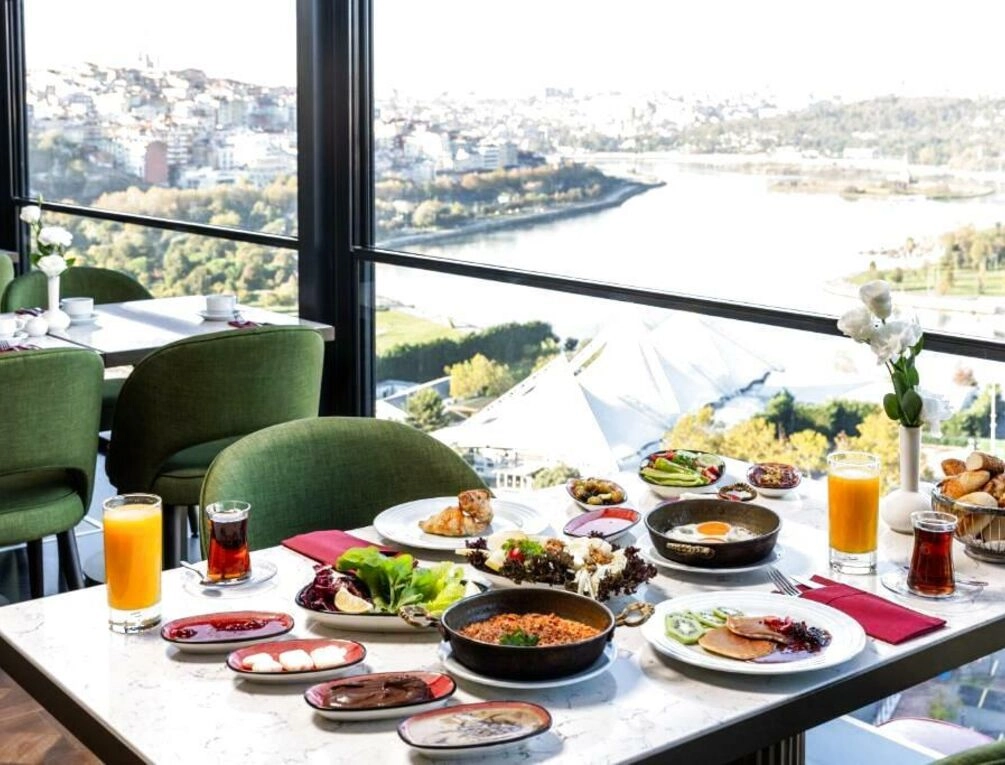 Afbeelding gerelateerd aan Clarion Hotel Golden Horn