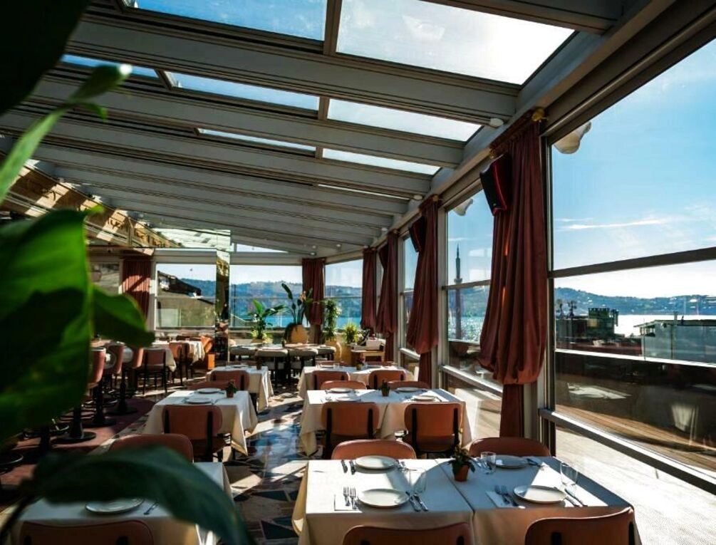 Afbeelding gerelateerd aan Crowne Plaza Istanbul - Ortakoy Bosphorus by IHG