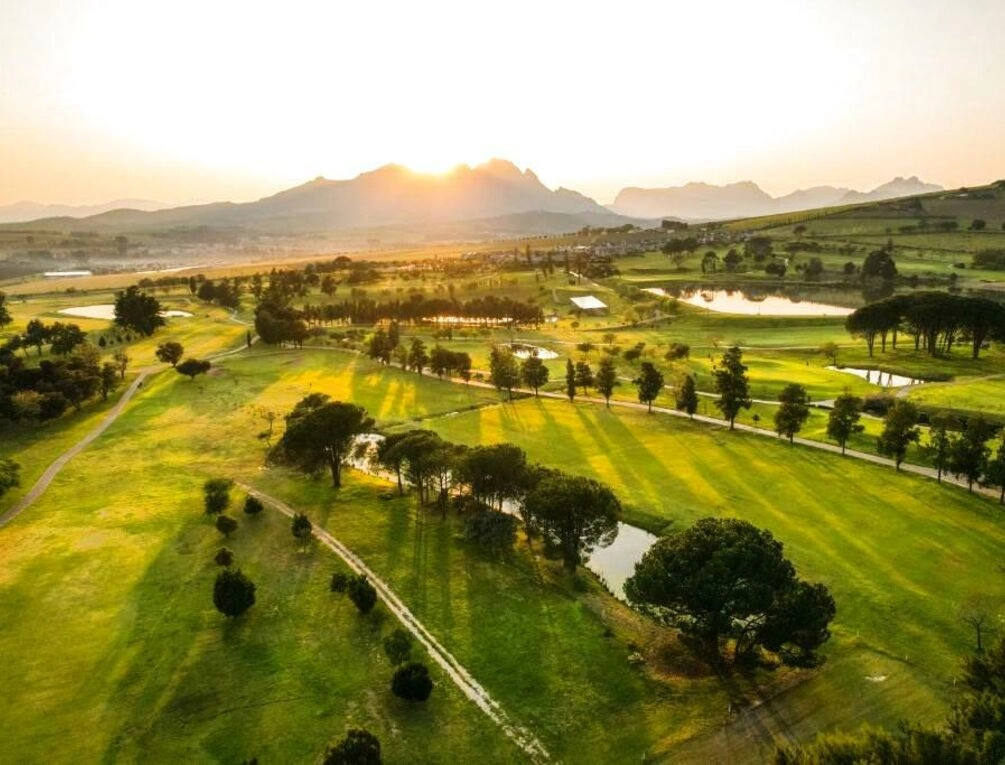 Afbeelding gerelateerd aan Devonvale Golf & Wine Estate
