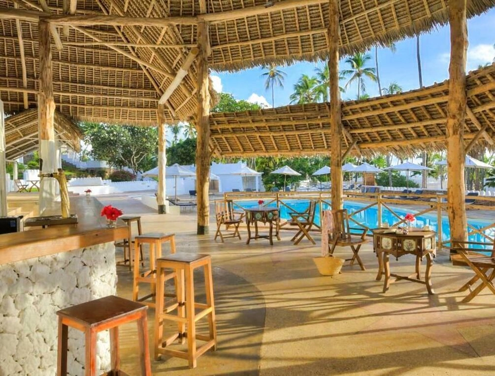 Afbeelding gerelateerd aan Diamonds Mapenzi Beach