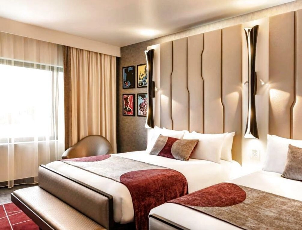 Afbeelding gerelateerd aan Disney Hotel New York - The Art of Marvel