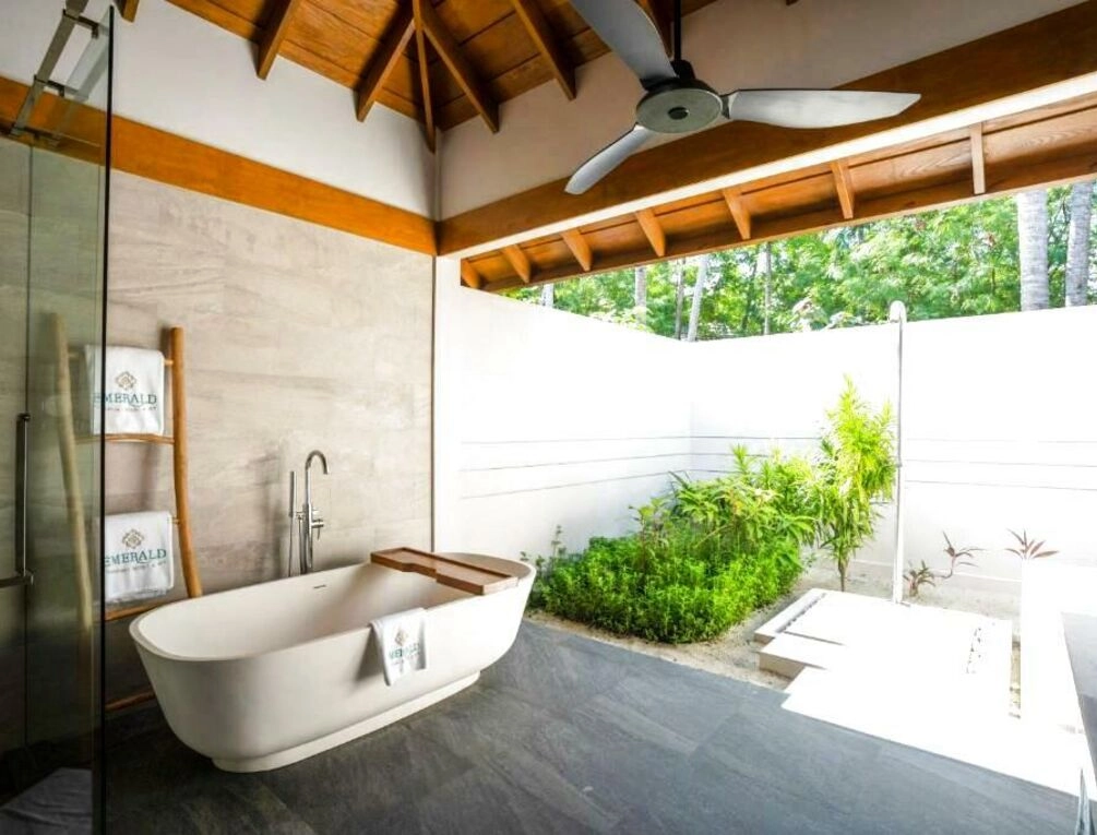 Afbeelding gerelateerd aan Emerald Faarufushi Resort & Spa - Deluxe All Inclusive