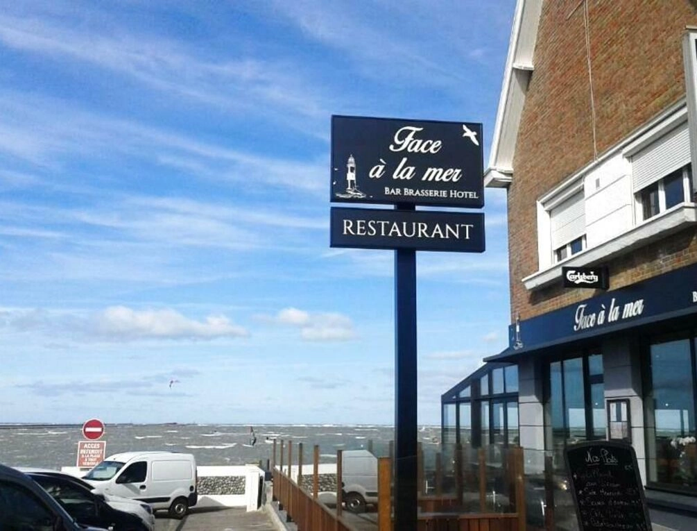 Afbeelding gerelateerd aan Face à la mer