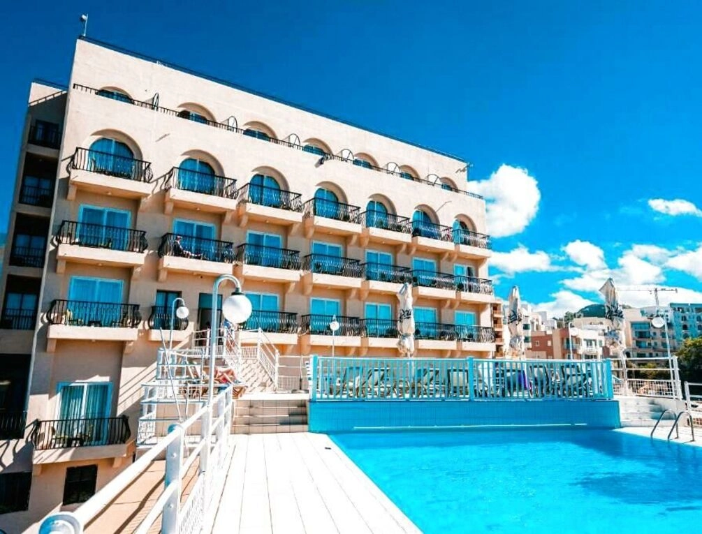 Afbeelding gerelateerd aan Gillieru Harbour Hotel