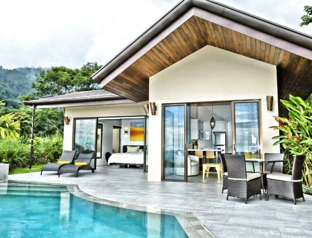 Afbeelding gerelateerd aan Golden Pineapple Villas-Adults Only