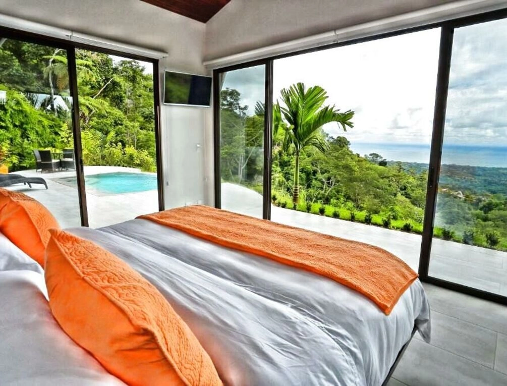 Afbeelding gerelateerd aan Golden Pineapple Villas-Adults Only
