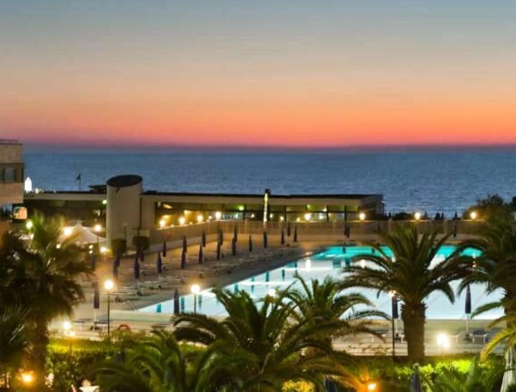 Afbeelding gerelateerd aan Grand Hotel Continental