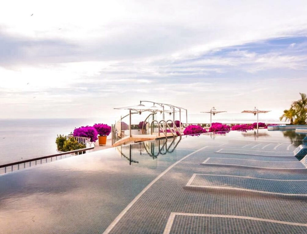 Afbeelding gerelateerd aan Grand Miramar All Luxury Suites & Residences