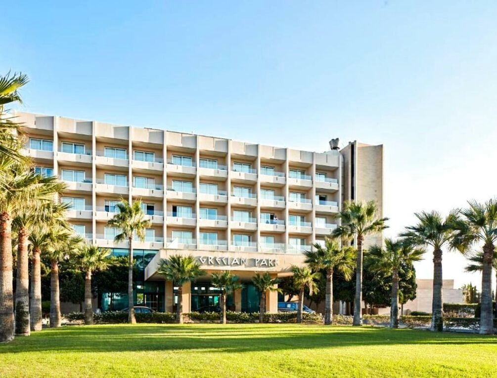 Afbeelding gerelateerd aan Grecian Park
