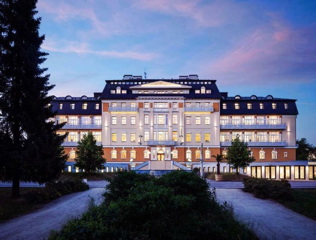 Afbeelding gerelateerd aan Harvey Spa Hotel