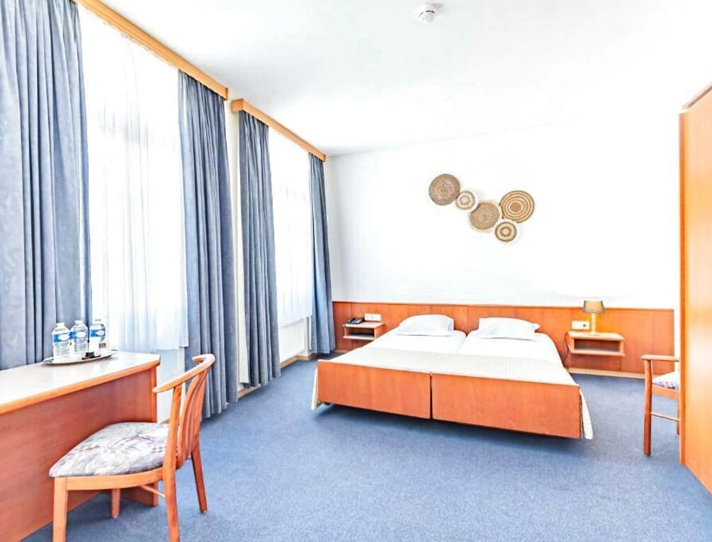 Afbeelding gerelateerd aan Hôtel Le Petit Poète