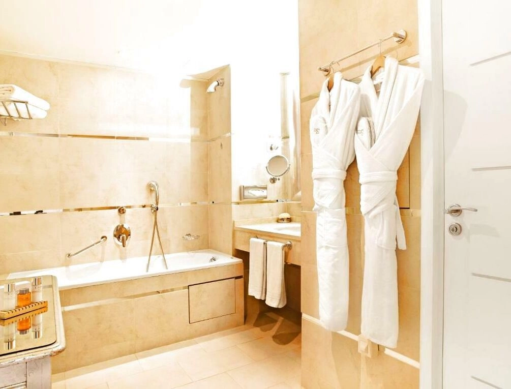 Afbeelding gerelateerd aan Hotel Renoir