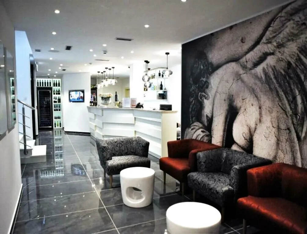 Afbeelding gerelateerd aan Hotel Santiny