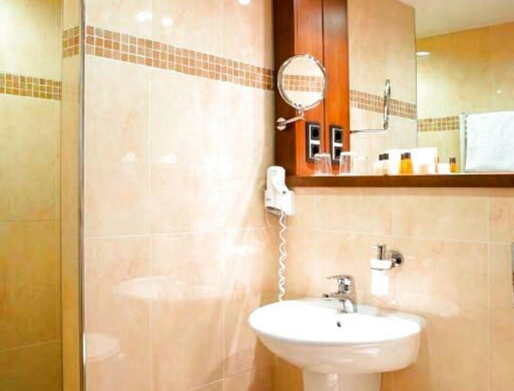 Afbeelding gerelateerd aan Hotel Simon's Plaza