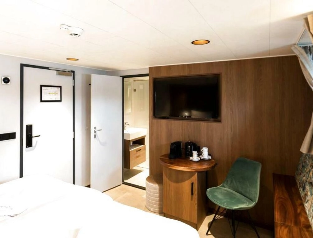 Afbeelding gerelateerd aan Hotelboot Koningin Emma I Kloeg Collection