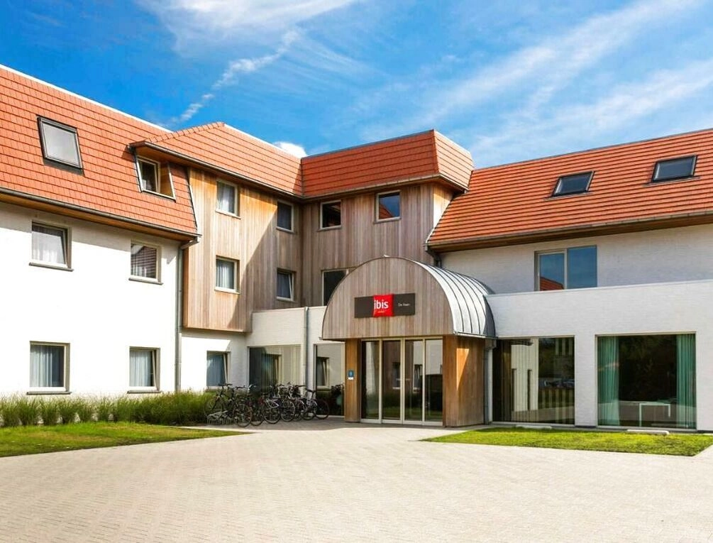 Afbeelding gerelateerd aan ibis De Haan