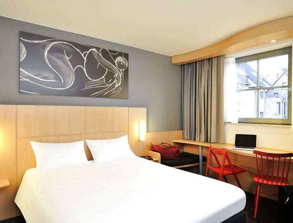 Afbeelding gerelateerd aan ibis De Panne