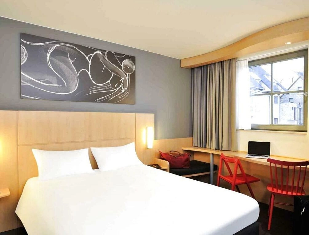 Afbeelding gerelateerd aan ibis De Panne