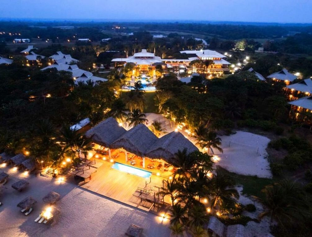 Afbeelding gerelateerd aan Indura Beach & Golf Resort Curio Collection By Hilton