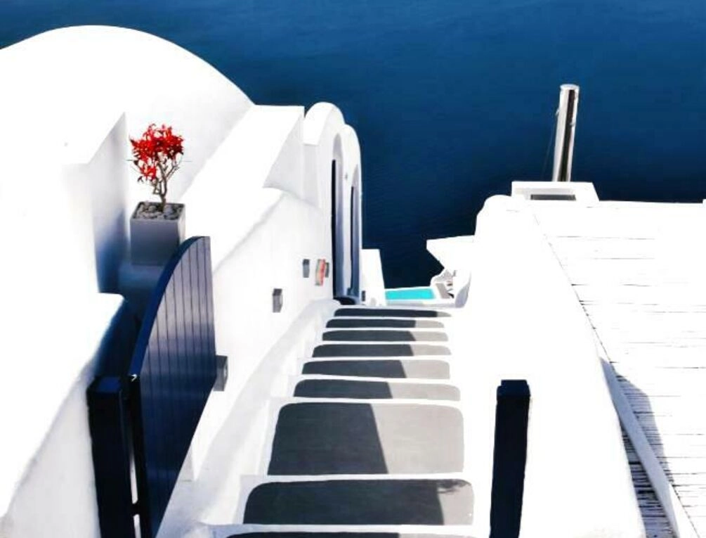 Afbeelding gerelateerd aan Katikies Chromata Santorini - The Leading Hotels of the World