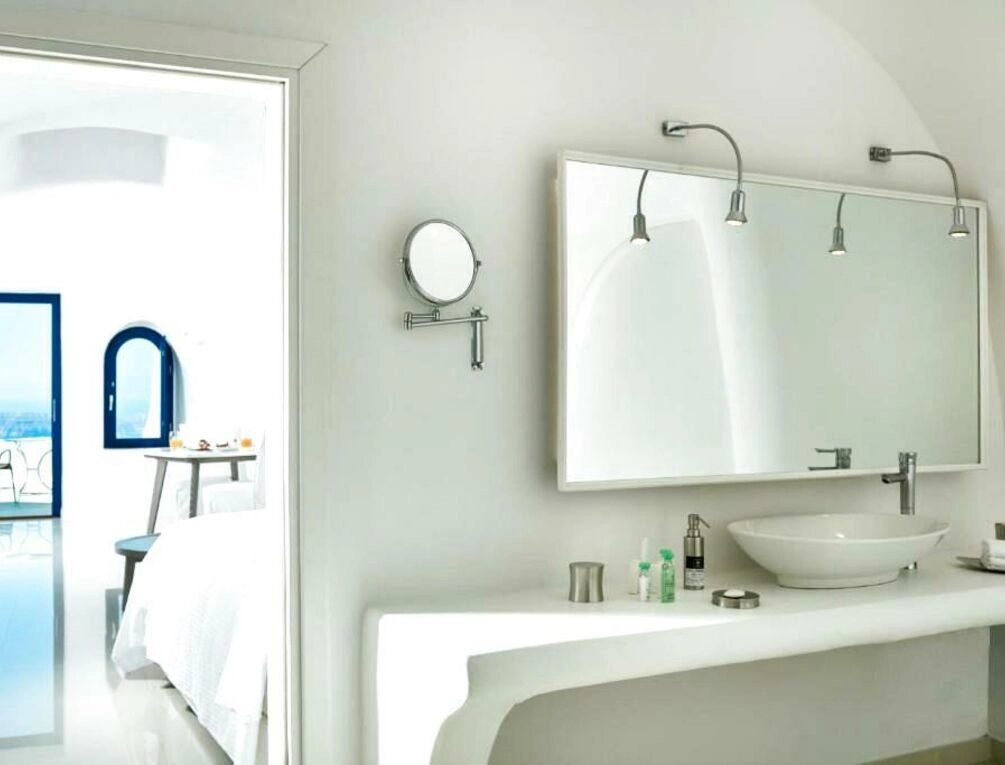Afbeelding gerelateerd aan Katikies Chromata Santorini - The Leading Hotels of the World