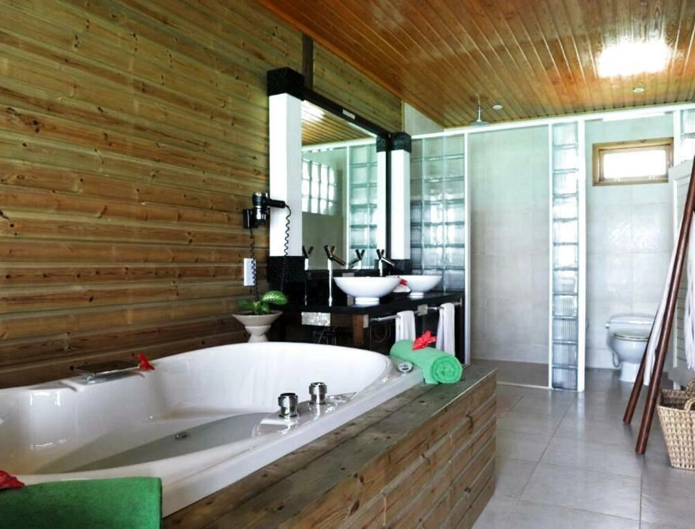 Afbeelding gerelateerd aan Komandoo Island Resort & Spa