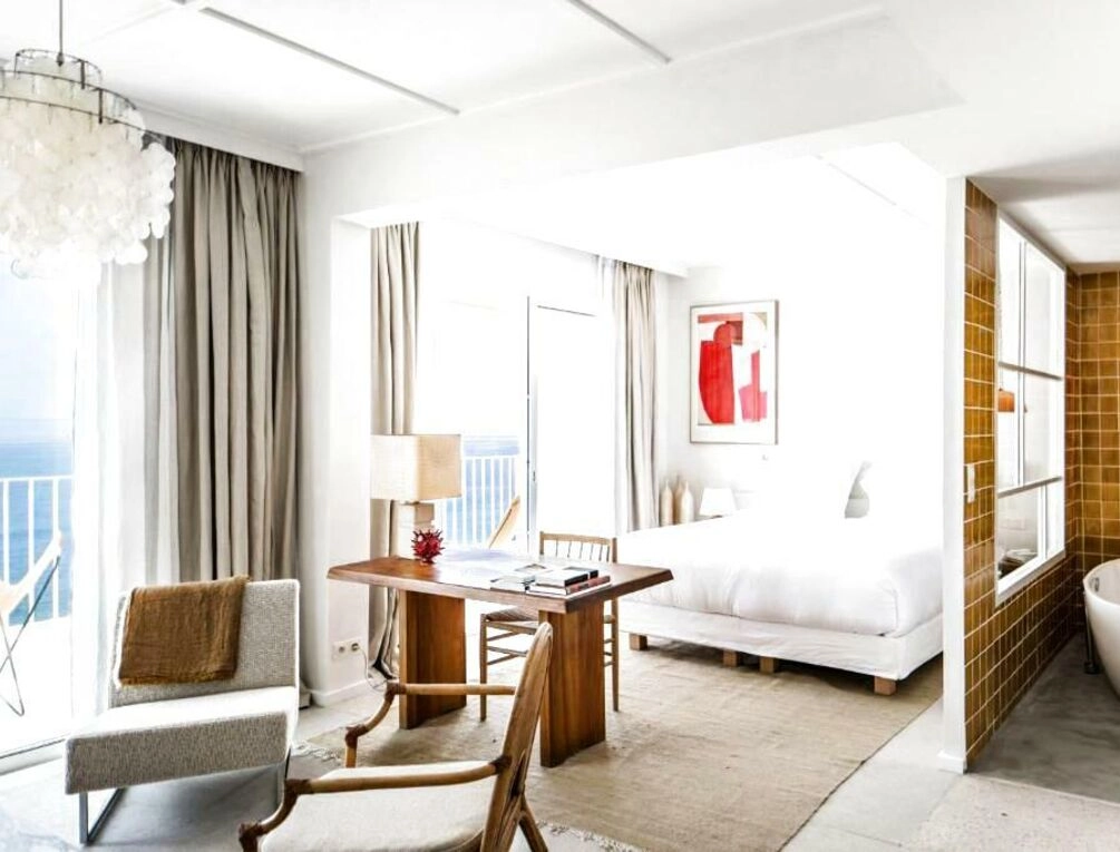 Afbeelding gerelateerd aan Les Roches Rouges, a Beaumier hotel