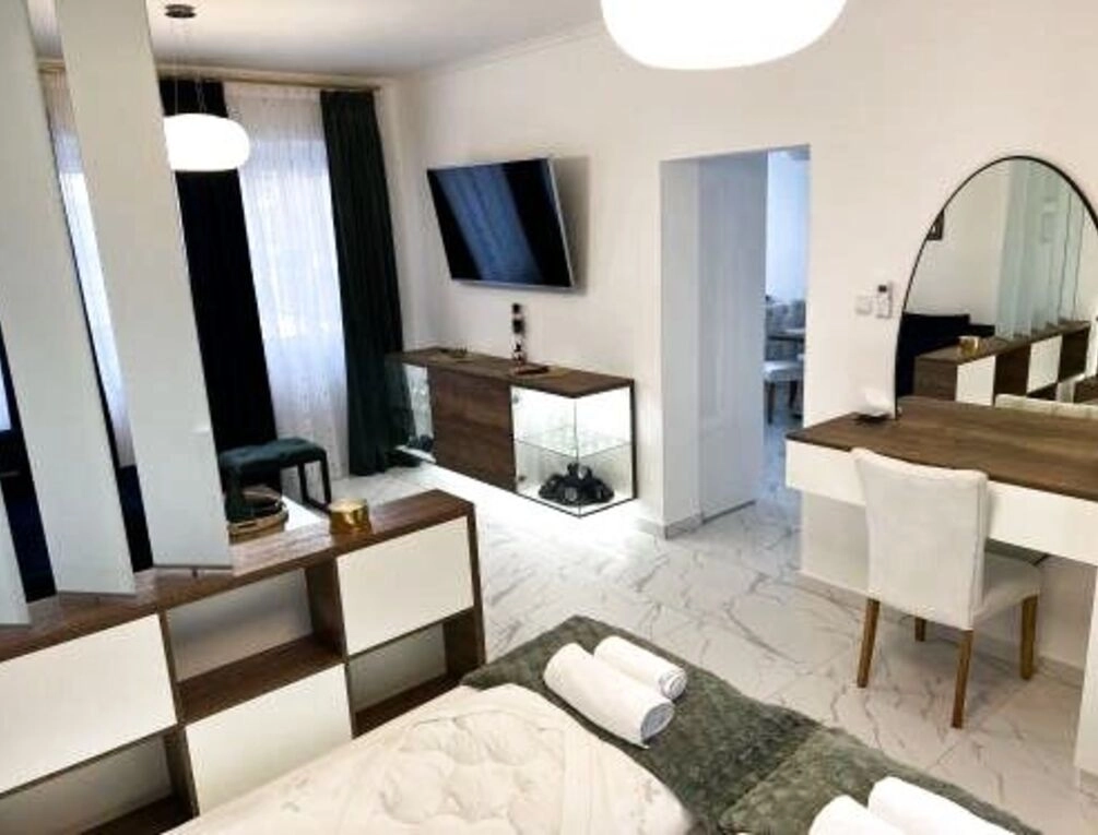 Afbeelding gerelateerd aan Luna Premium Deluxe Apartment with Free Jacuzzi
