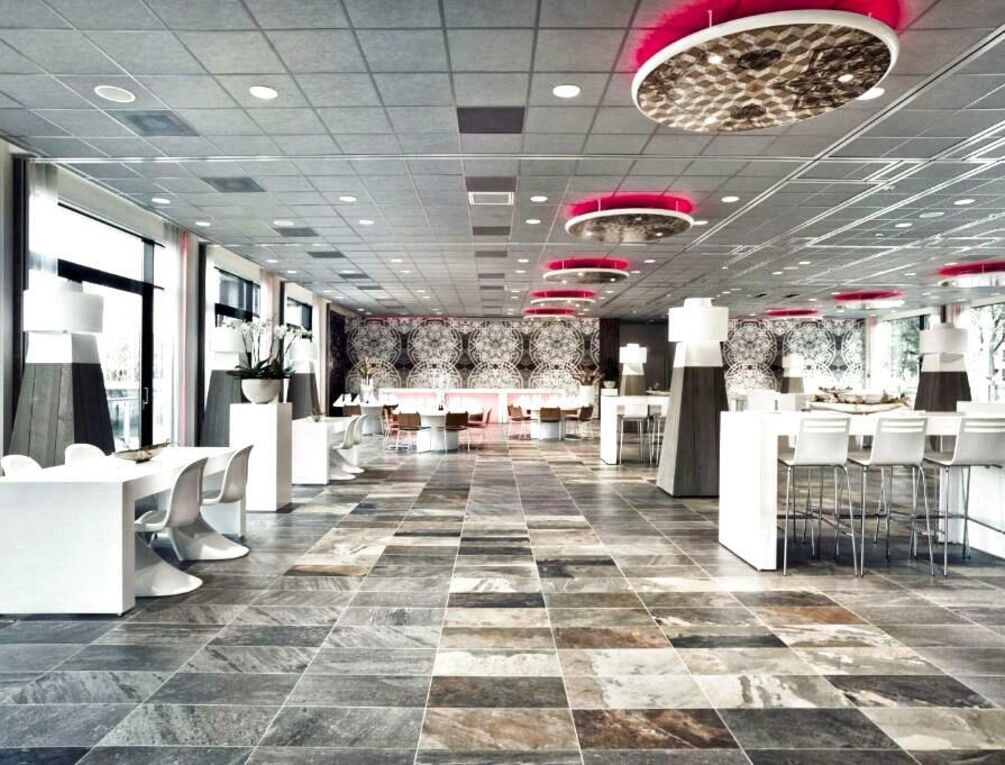 Afbeelding gerelateerd aan Mainport Hotel Rotterdam, a Hilton Affiliate Hotel