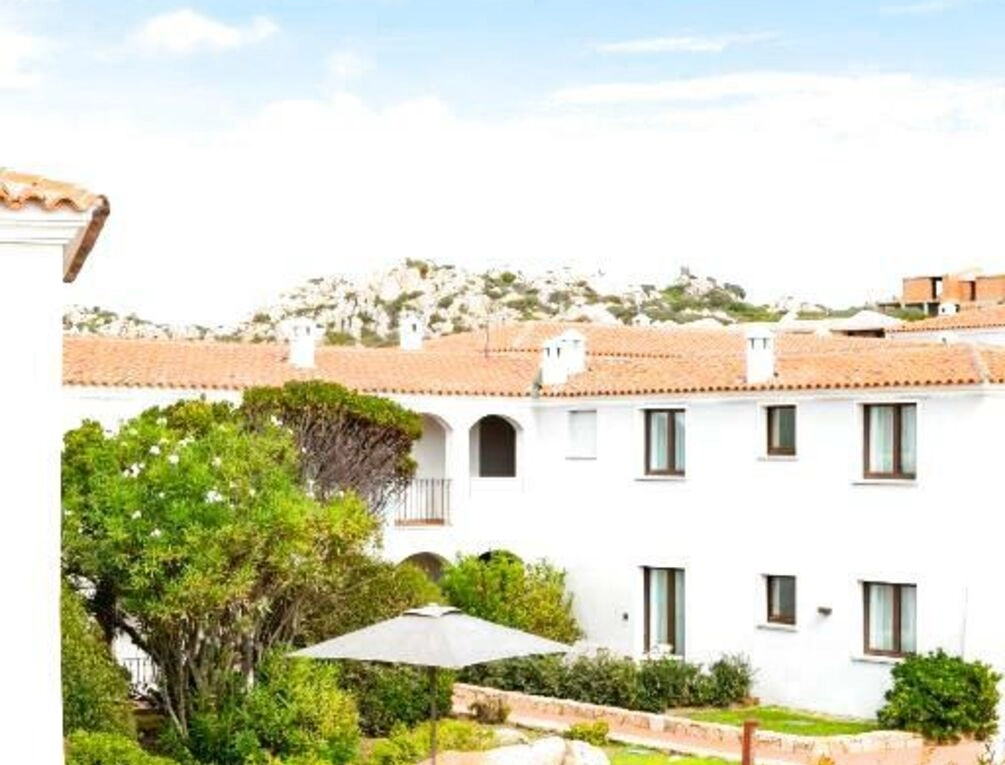 Afbeelding gerelateerd aan Mangia's Santa Teresa Sardinia, Curio Collection by Hilton