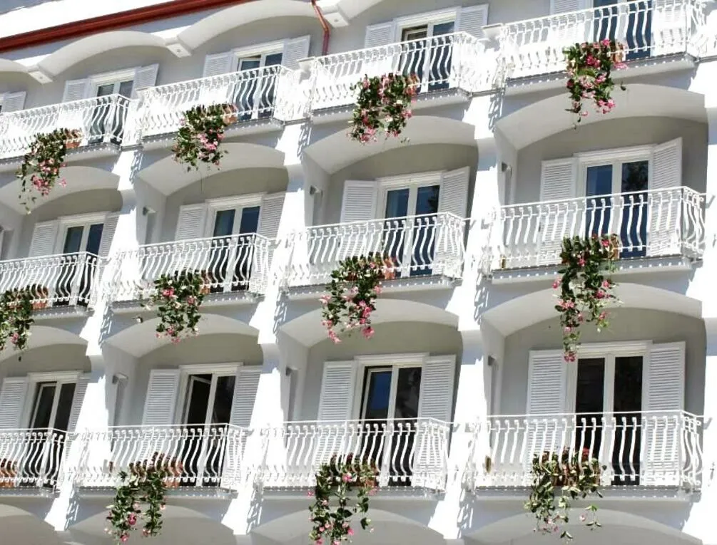 Afbeelding gerelateerd aan Minori Palace