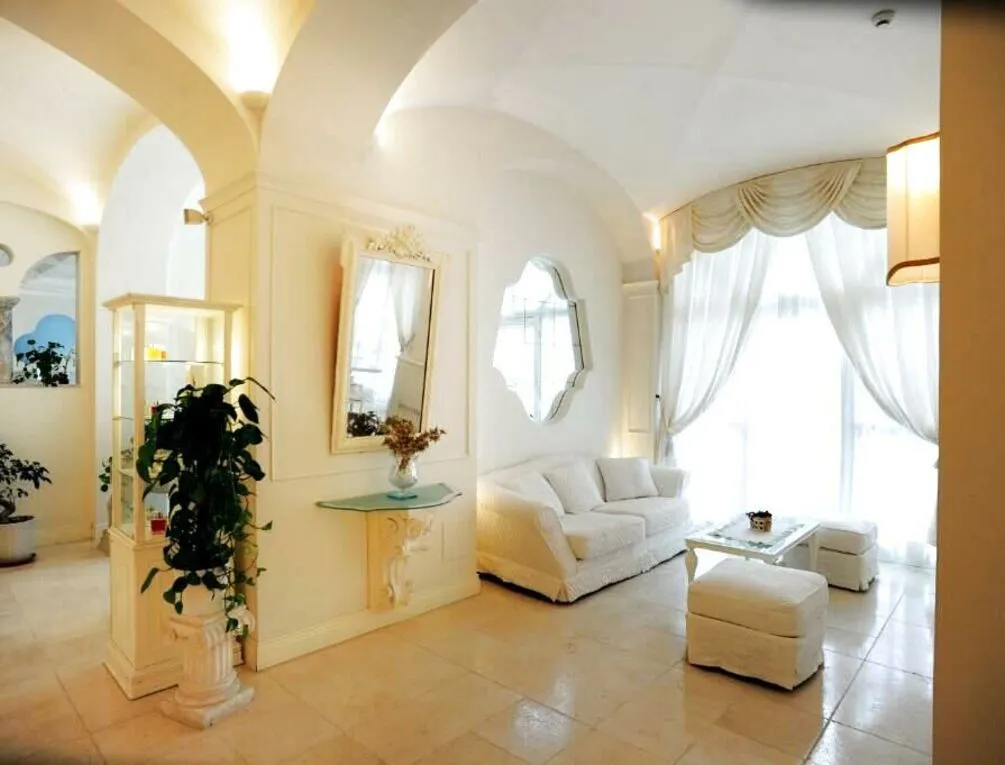 Afbeelding gerelateerd aan Minori Palace