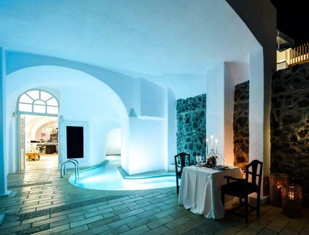 Afbeelding gerelateerd aan Nefeles Luxury Suites